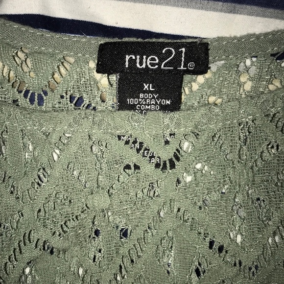 Tank top - Picture 2 of 2